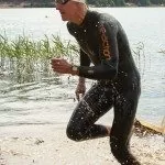 Дмитрий Ильин выходит из воды