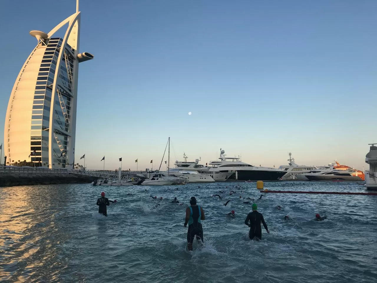 Плавание на Ironman 70.3 Dubai